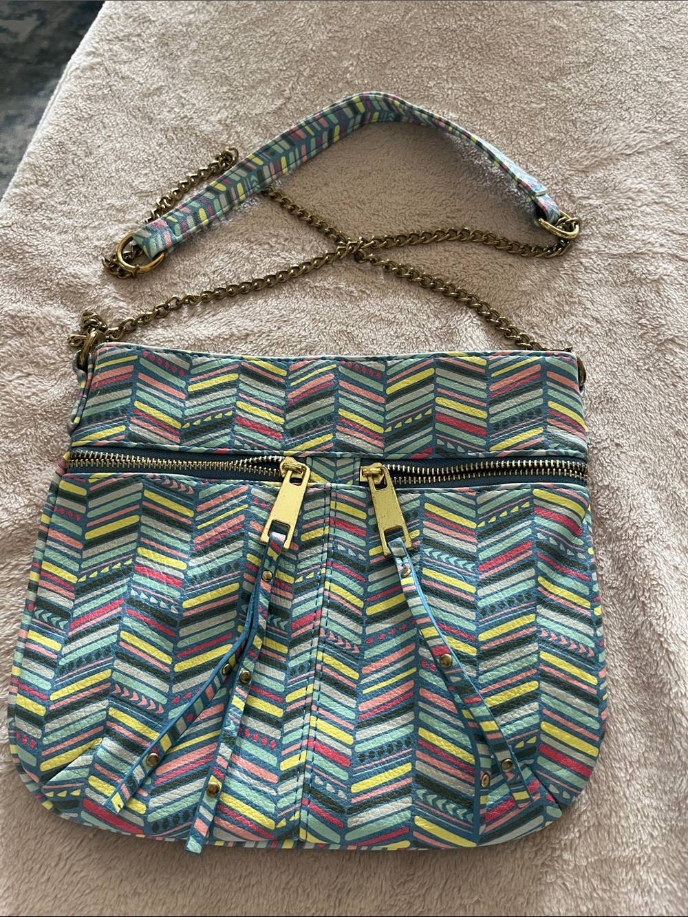 Multicolor Chevron Pattern Crossbody Bag